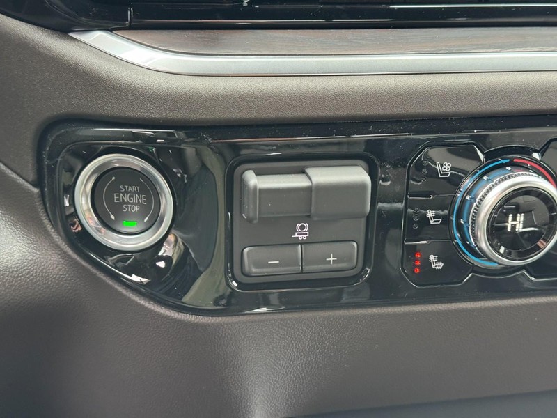 GMC Sierra 1500 Vehicle Image 13