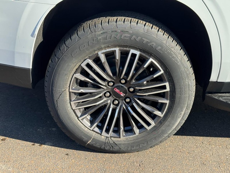 GMC Yukon Vehicle Image 04