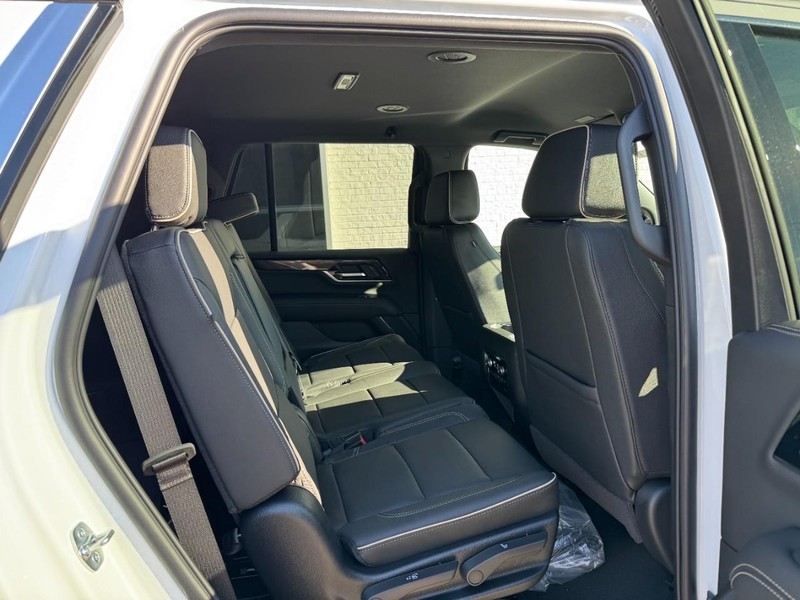 GMC Yukon Vehicle Image 05