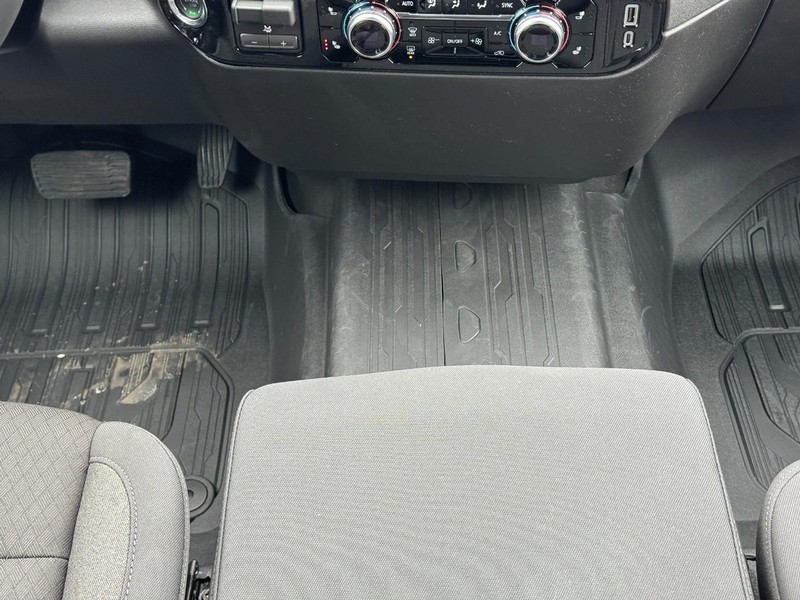 GMC Sierra 1500 Vehicle Image 09