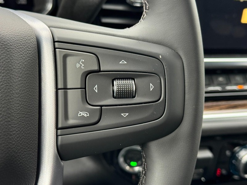 GMC Sierra 1500 Vehicle Image 11