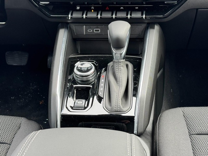 GMC Canyon Vehicle Image 08