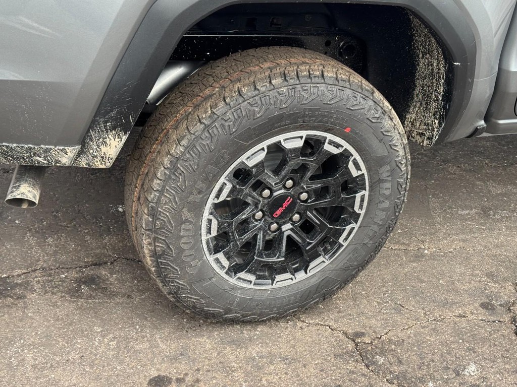 GMC Canyon Vehicle Image 04