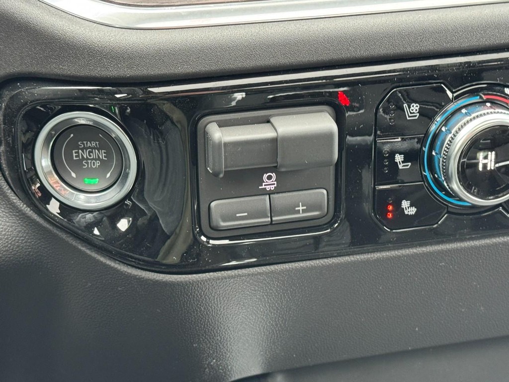 GMC Sierra 1500 Vehicle Image 14