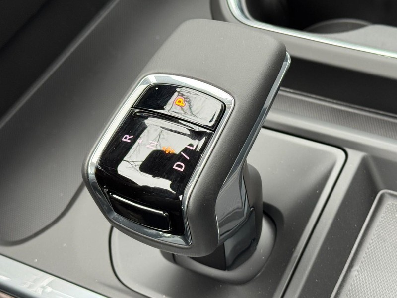 GMC Sierra 1500 Vehicle Image 13