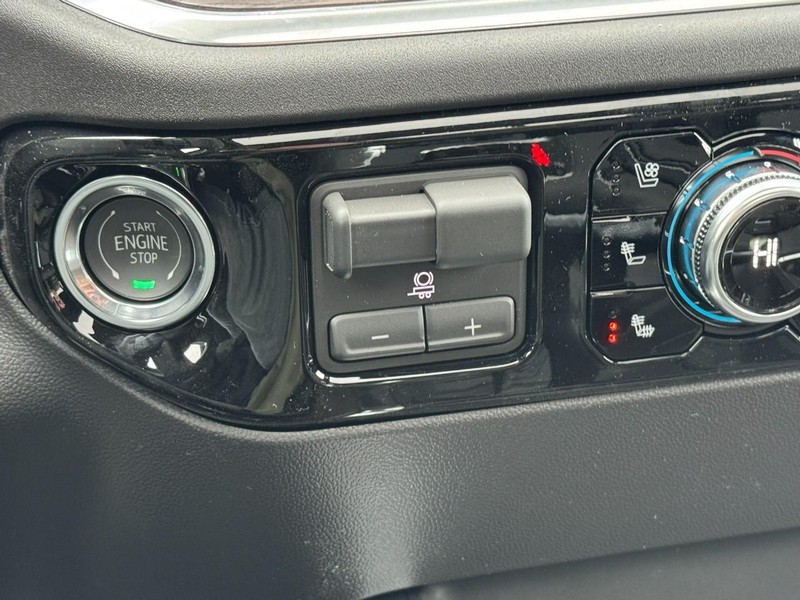 GMC Sierra 1500 Vehicle Image 14