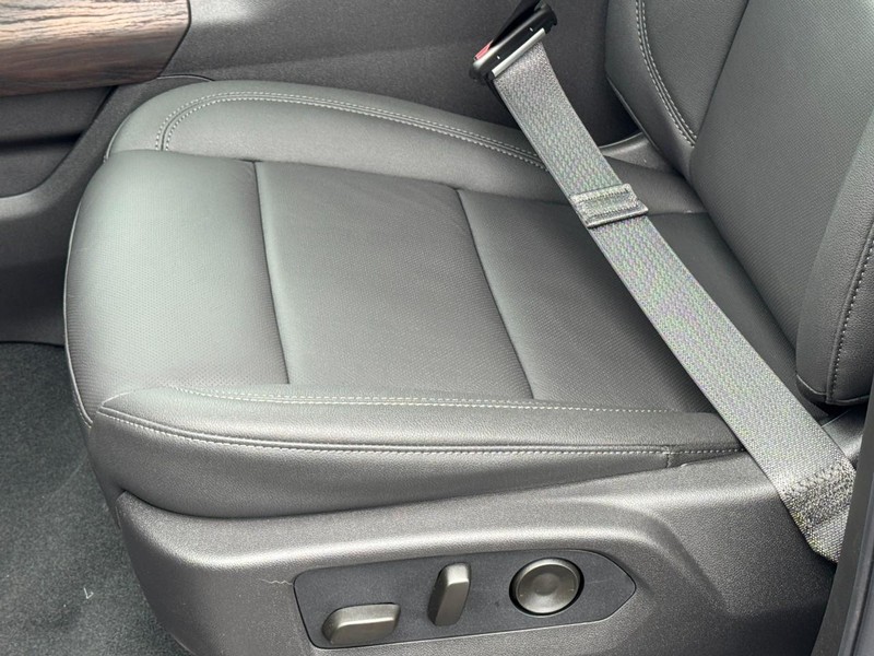 GMC Sierra 1500 Vehicle Image 16