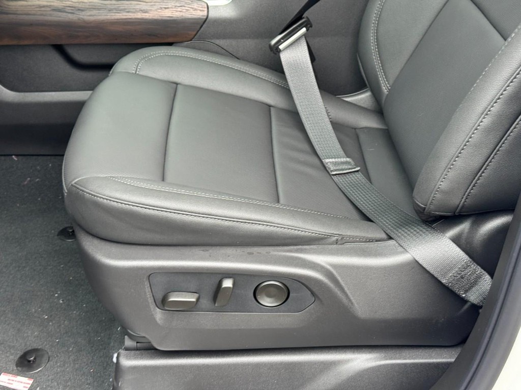 GMC Sierra 1500 Vehicle Image 16