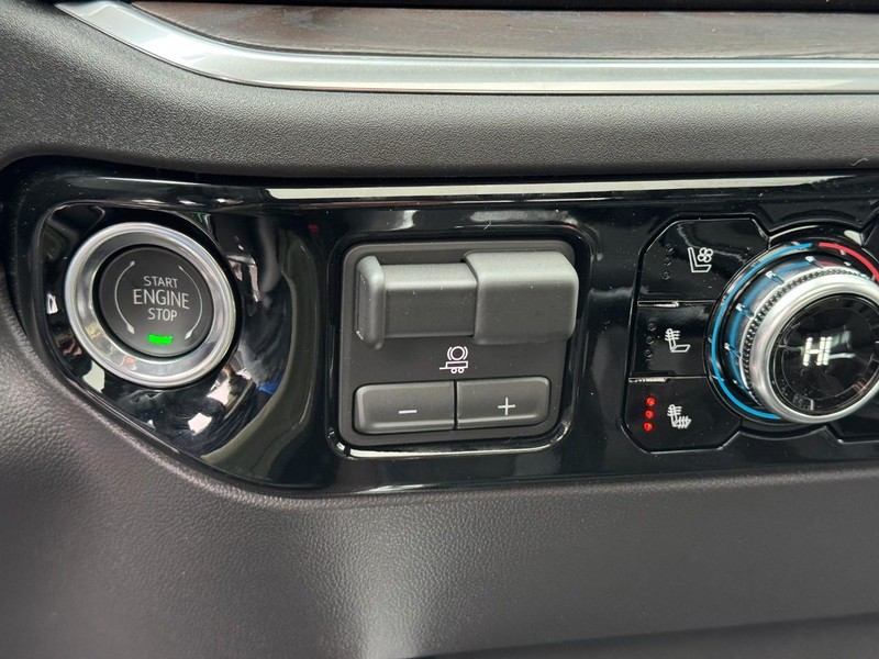 GMC Sierra 1500 Vehicle Image 14