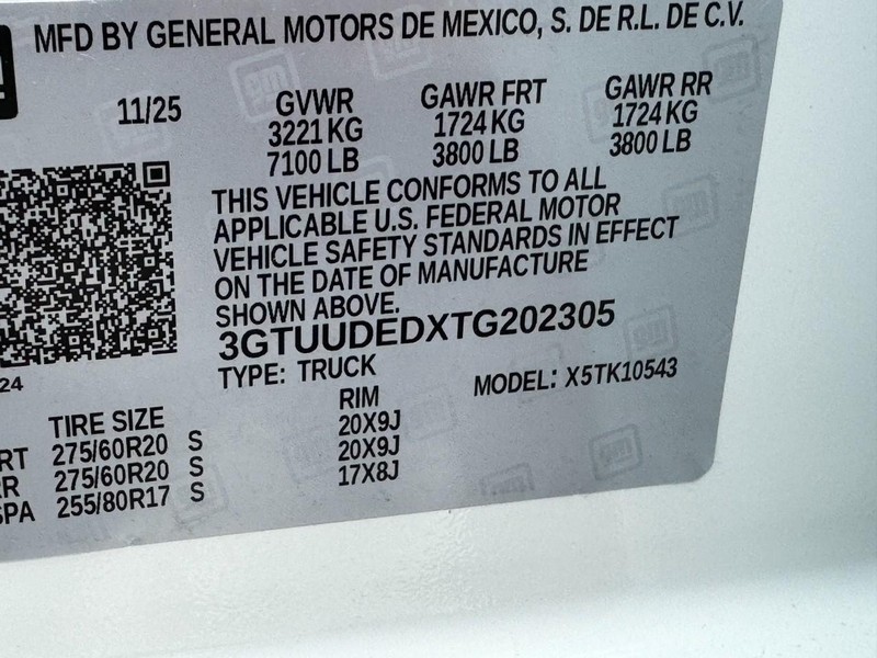 GMC Sierra 1500 Vehicle Image 17