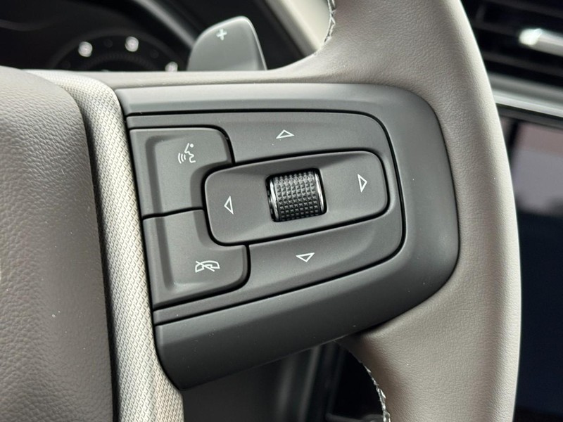 GMC Sierra 1500 Vehicle Image 12