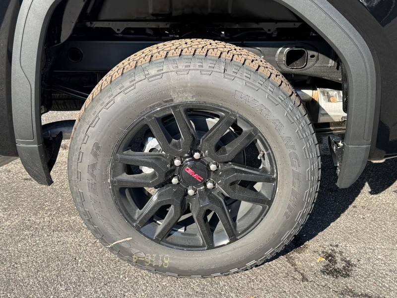 GMC Sierra 1500 Vehicle Image 04