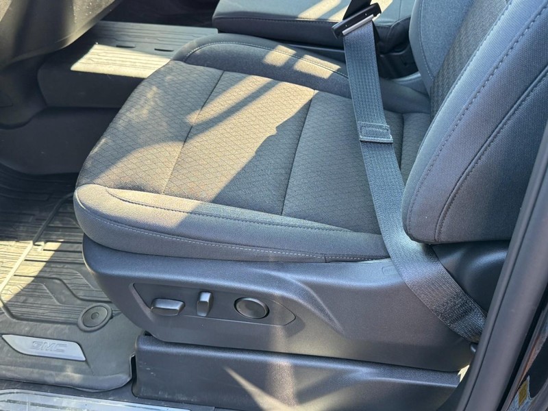 GMC Sierra 1500 Vehicle Image 14