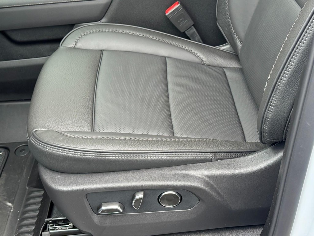 GMC Sierra 1500 Vehicle Image 16