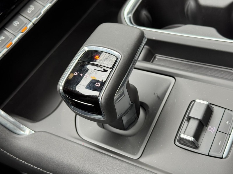 GMC Sierra 1500 Vehicle Image 13