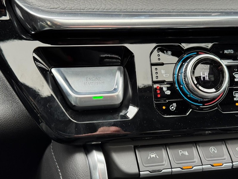 GMC Sierra 1500 Vehicle Image 14