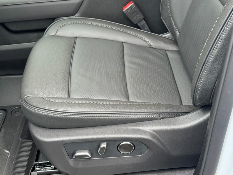 GMC Sierra 1500 Vehicle Image 16