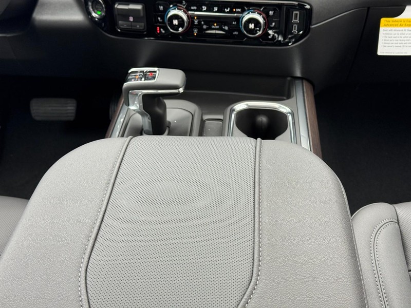 GMC Sierra 1500 Vehicle Image 09