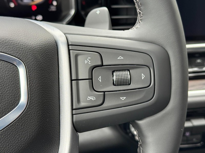 GMC Sierra 1500 Vehicle Image 12