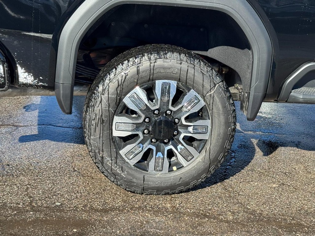 GMC Sierra 2500HD Vehicle Image 04