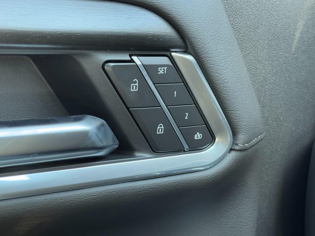 GMC Sierra 2500HD Vehicle Image 10