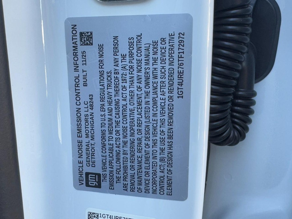 GMC Sierra 2500HD Vehicle Image 16