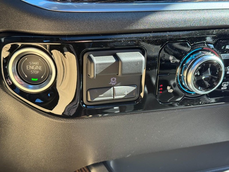 GMC Sierra 1500 Vehicle Image 13