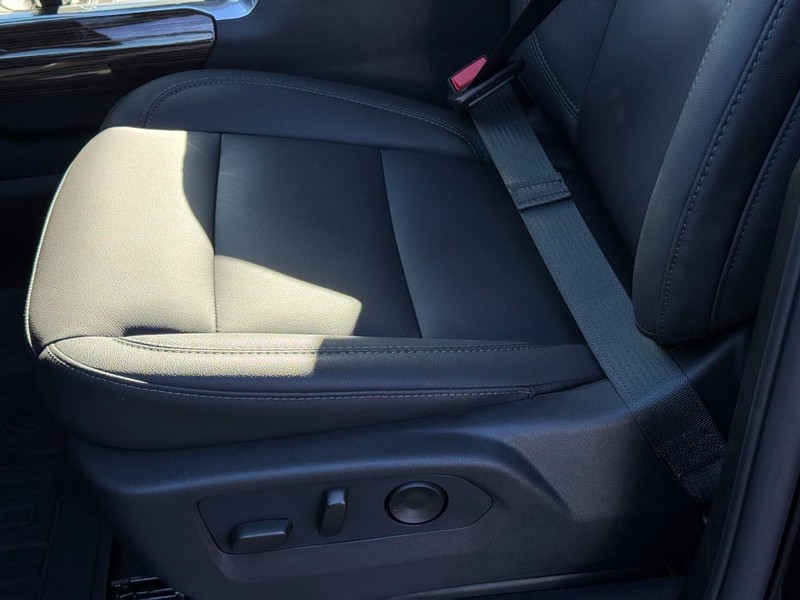 GMC Sierra 1500 Vehicle Image 15