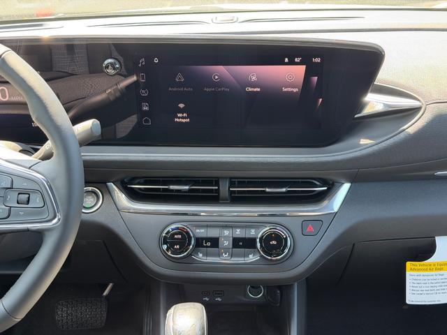 Buick Envista Vehicle Image 11