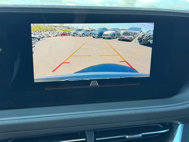 Buick Envista Vehicle Image 19