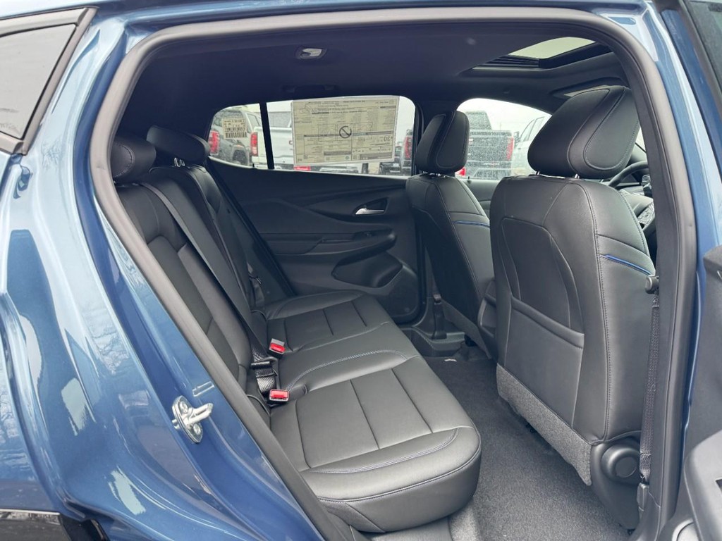 Buick Envista Vehicle Image 05