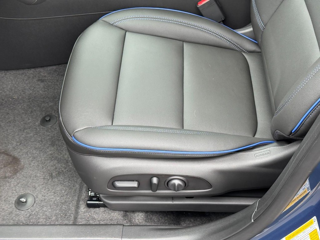 Buick Envista Vehicle Image 15