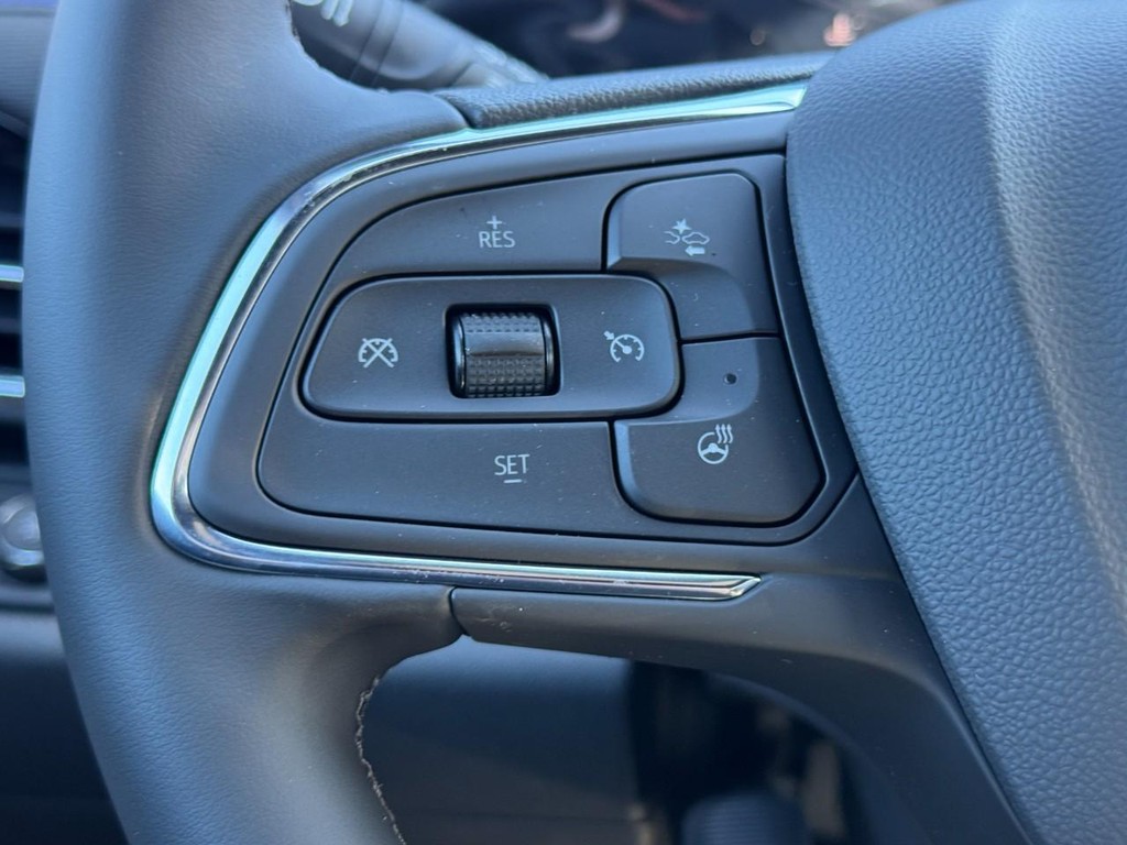 Buick Envista Vehicle Image 10