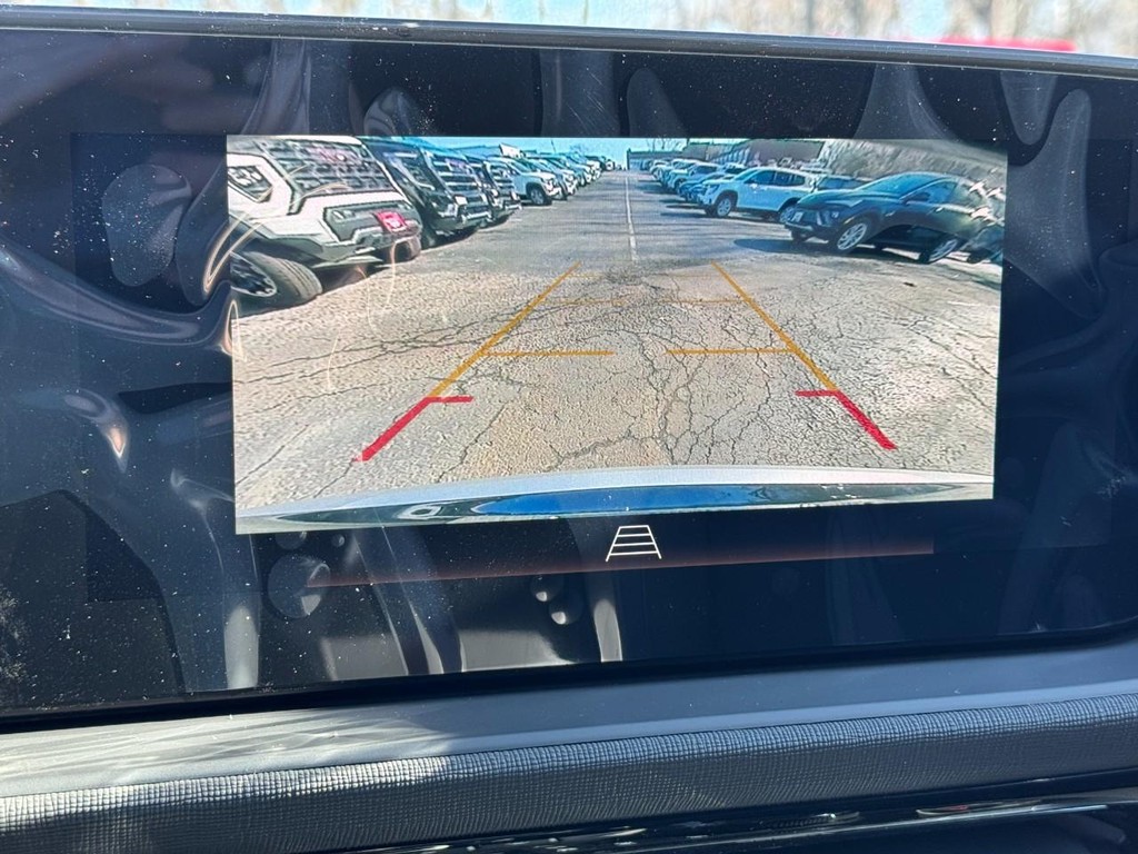 Buick Envista Vehicle Image 13