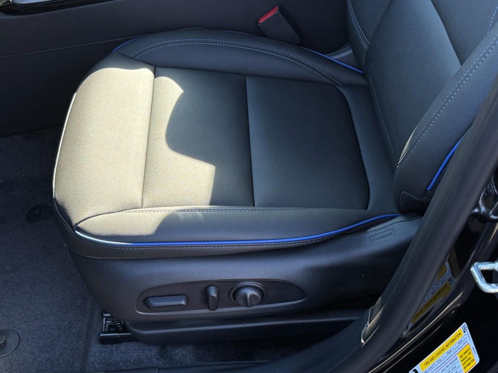 Buick Envista Vehicle Image 14