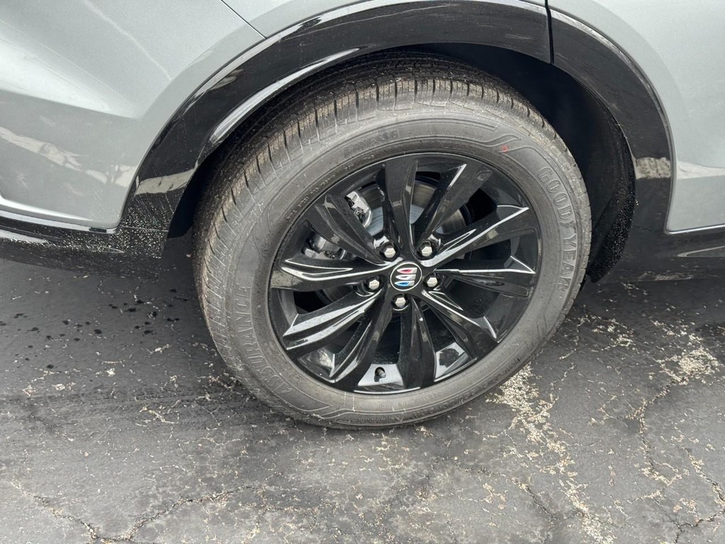 Buick Envista Vehicle Image 04