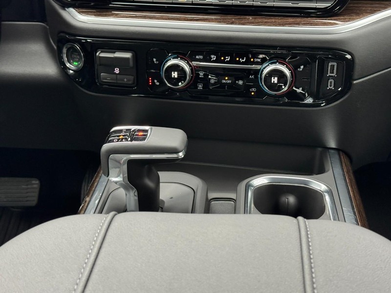 GMC Sierra 1500 Vehicle Image 09