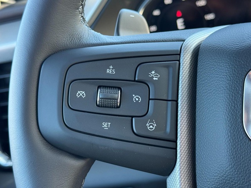 GMC Sierra 1500 Vehicle Image 11