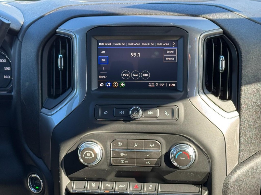 GMC Sierra 2500HD Vehicle Image 08