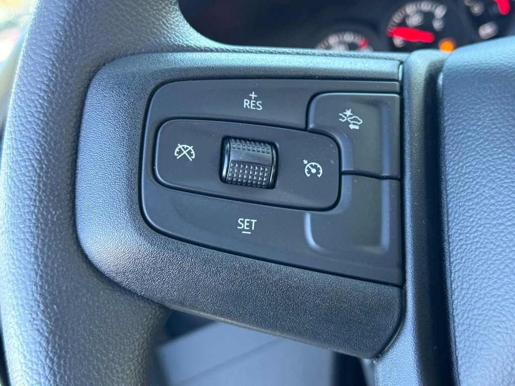 GMC Sierra 2500HD Vehicle Image 10