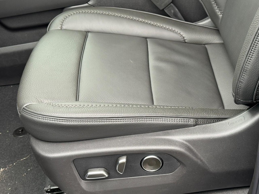 GMC Sierra 1500 Vehicle Image 17