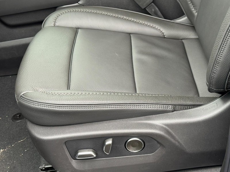 GMC Sierra 1500 Vehicle Image 17