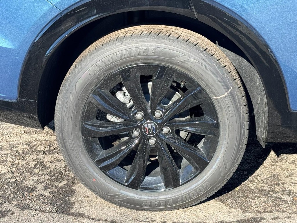 Buick Envista Vehicle Image 04