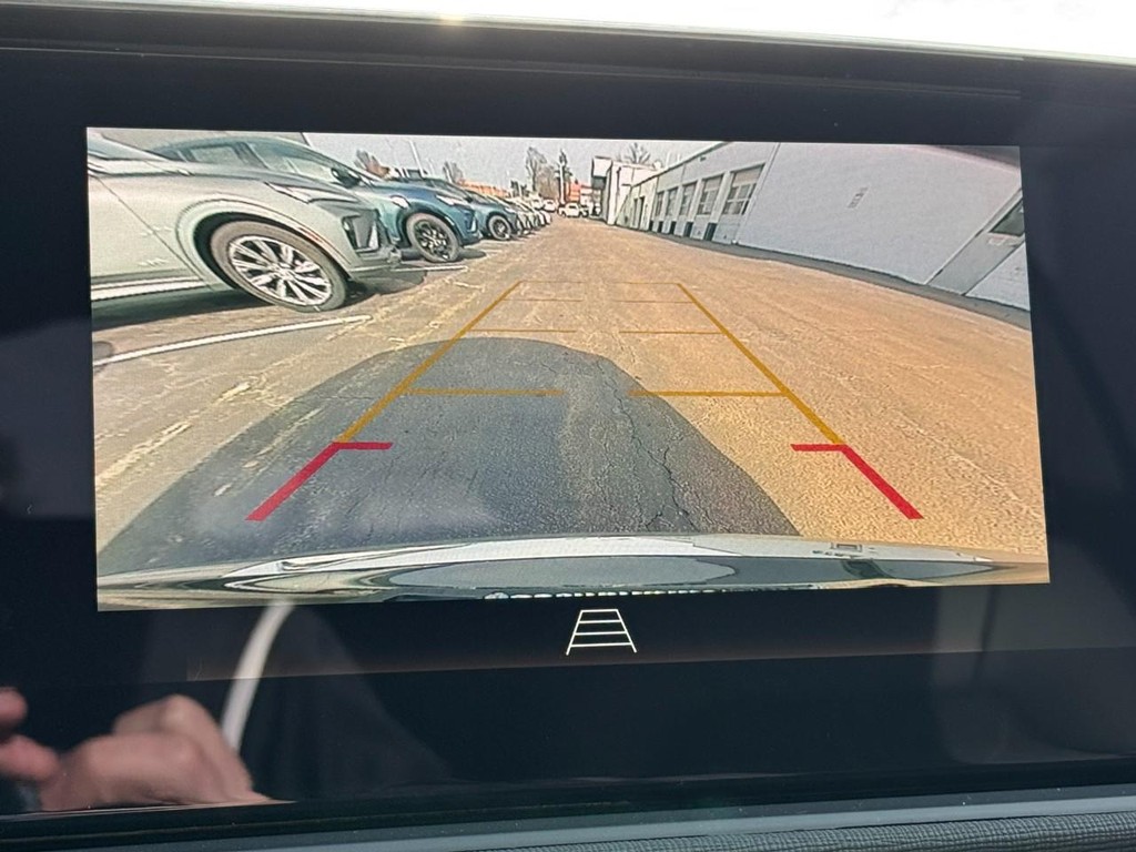 Buick Envista Vehicle Image 13