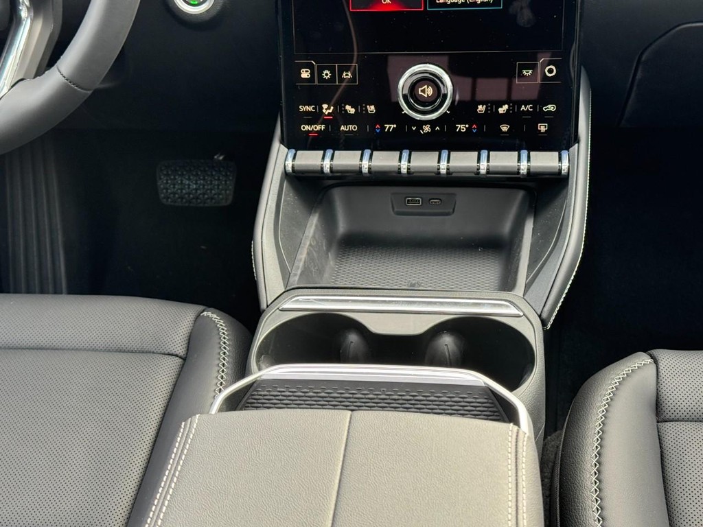 GMC Terrain Vehicle Image 09