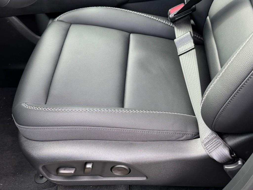 GMC Terrain Vehicle Image 15