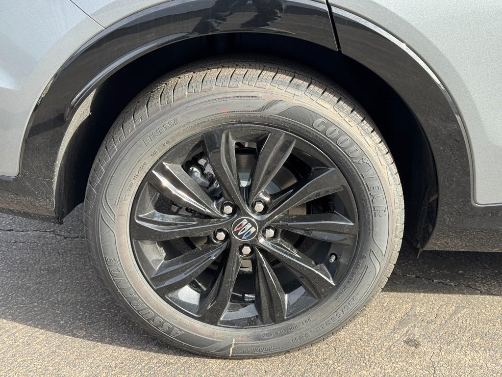 Buick Envista Vehicle Image 04