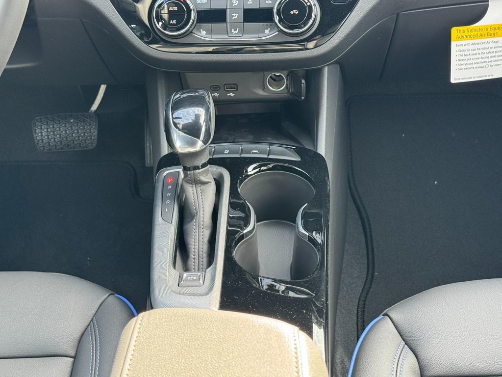 Buick Envista Vehicle Image 09