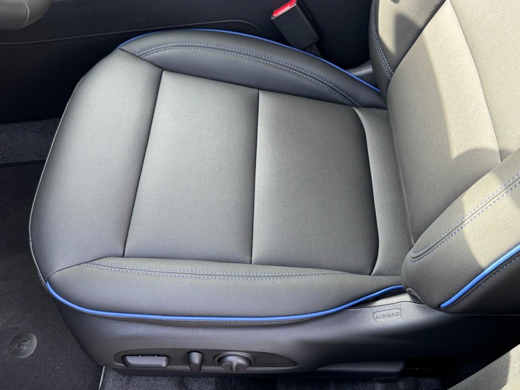 Buick Envista Vehicle Image 14