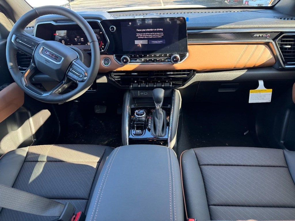 GMC Canyon Vehicle Image 06